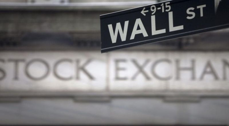 Wall Street Jatuh di Tengah Rilis Kuartalan Emiten