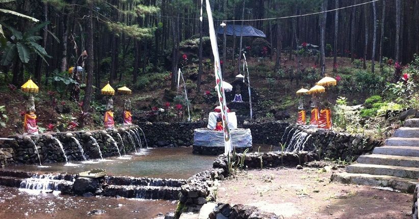 Eksplor Banyuwangi, Wisata Pura Beji Ananthaboga Tersembunyi di Hutan