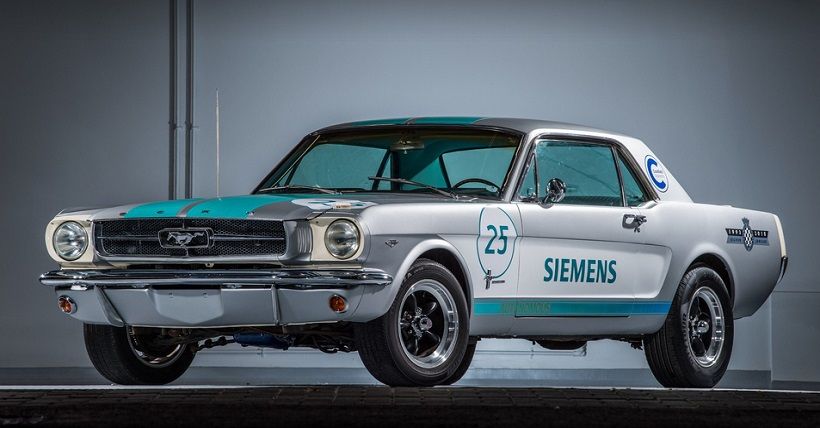 Mobil Klasik Ford Mustang 1965 Disulap Jadi Mobil Otonom