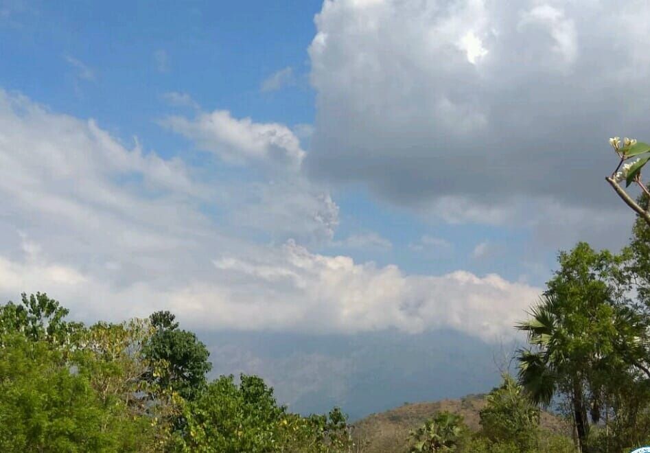 Gunung Agung Kembali Meletus, Masyarakat Diminta Waspada