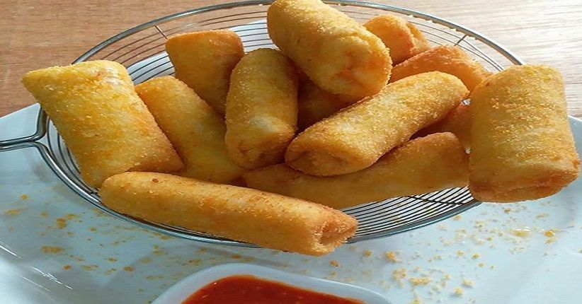 Asyiknya Menyantap Risoles Kampung Pakai Sambal Tauco
