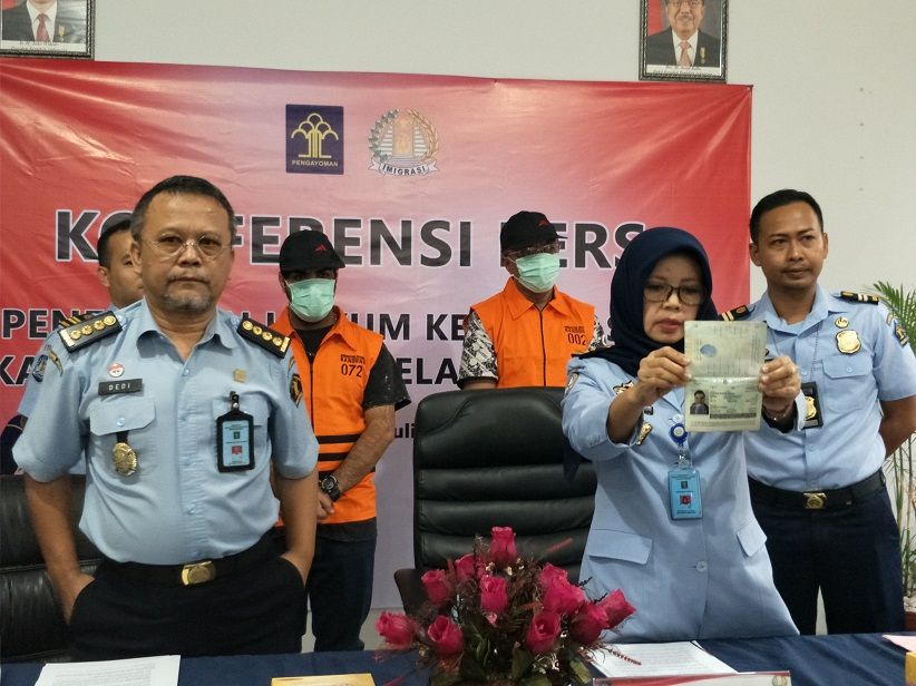 Langgar Izin Tinggal, 2 WNA Ditangkap Kantor Imigrasi Bandung