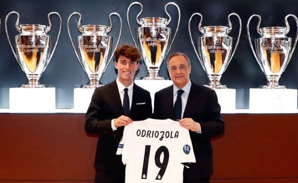 Resmi Diperkenalkan Real Madrid, Odriozola: Ini Bagaikan Mimpi