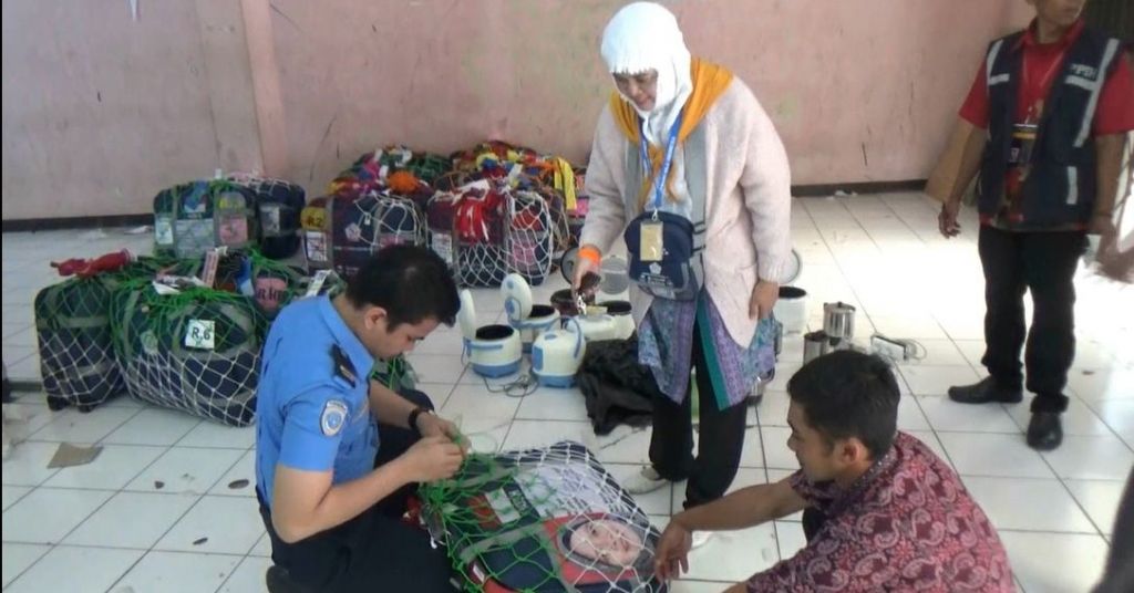 Pemeriksaan Calon Jamaah Haji Bekasi, Petugas Sita Belasan Rice Cooker