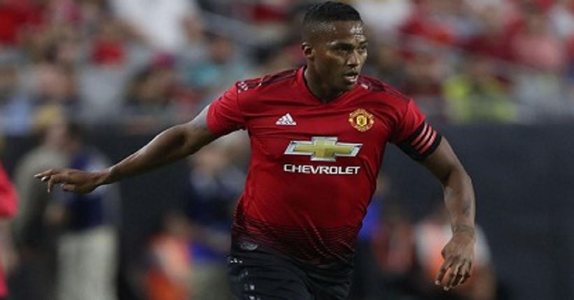 Gantikan Carrick, Mourinho Tunjuk Valencia Jadi Kapten MU