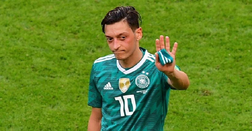 Pensiun dari Timnas Jerman, Oezil Diejek Presiden Bayern Muenchen