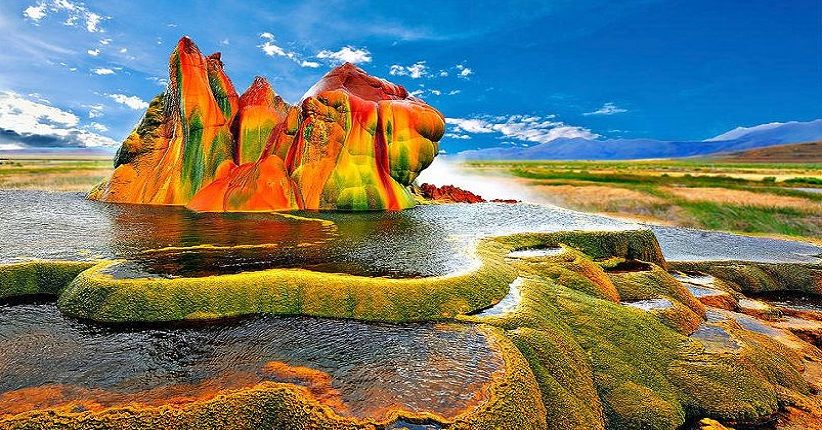 5 Tempat Liburan Indah di AS, Nevada Hadirkan Batu Pelangi Air Panas