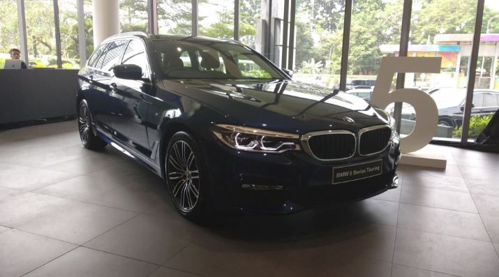 Meluncur, BMW 530i Luxury M Sport Punya Kabin Lebih Luas