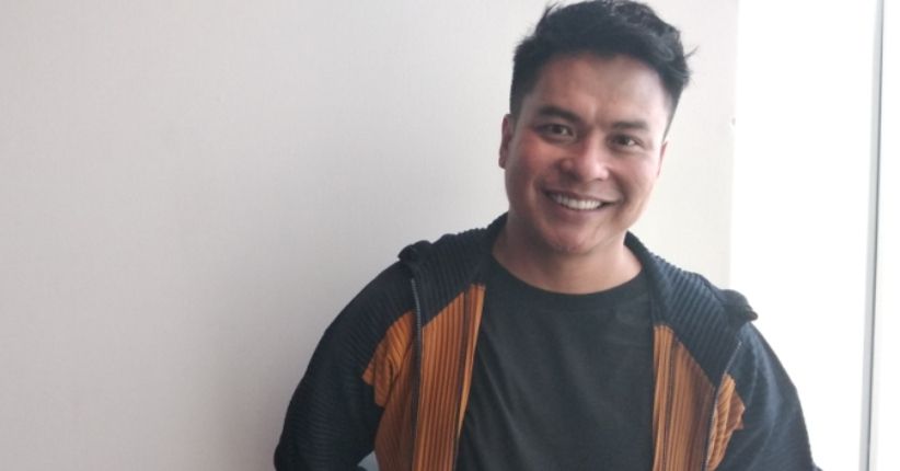 Tren Kecantikan, Begini Trik Pakai Highlighter ala MUA Ryan Ogilvy