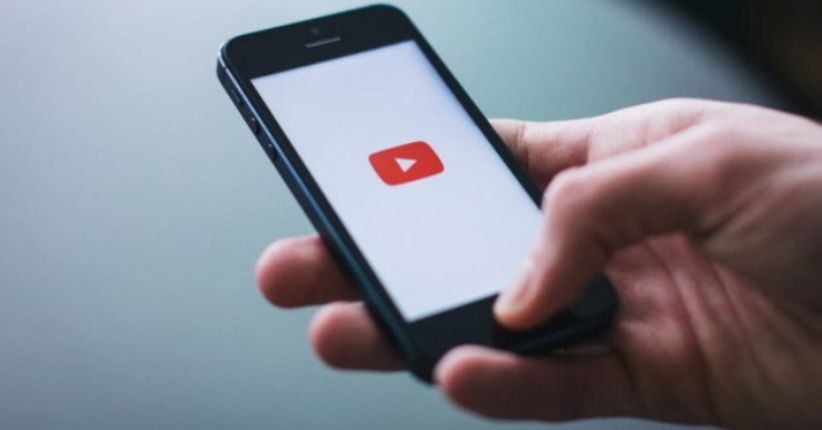 YouTube Uji Tab Explore Baru untuk Aplikasi iOS