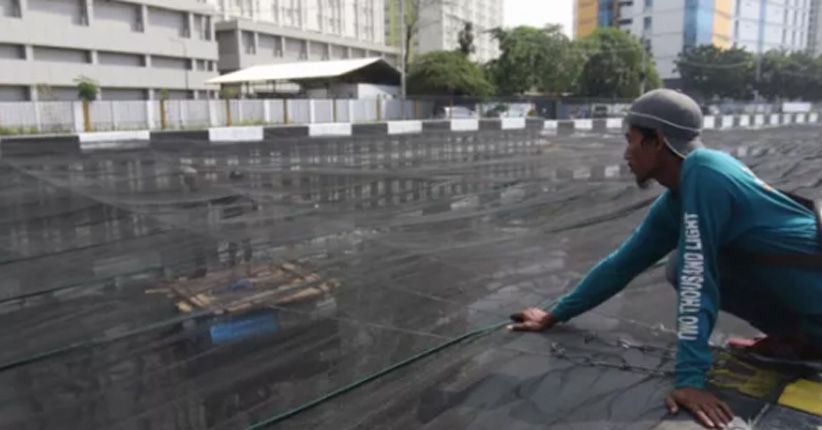 Usai Kali Item Ditutup Jaring, Sandi: Beautifikasinya Dipasang Lampu