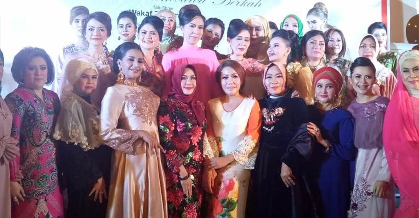 Intip Deretan Busana Rancangan Amy Atmanto yang Dikerjakan Tunarungu