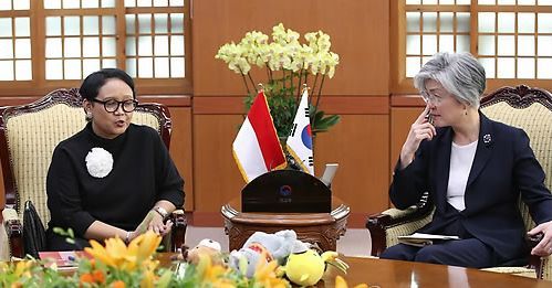 Kunjungi Korsel, Menlu Retno Dukung Perdamaian di Semenanjung Korea