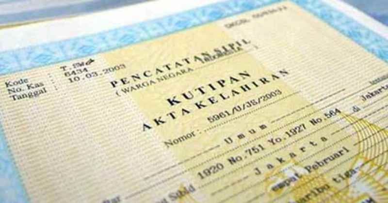 Warga Surabaya Kini Bisa Cetak Akta Kelahiran Secara Online