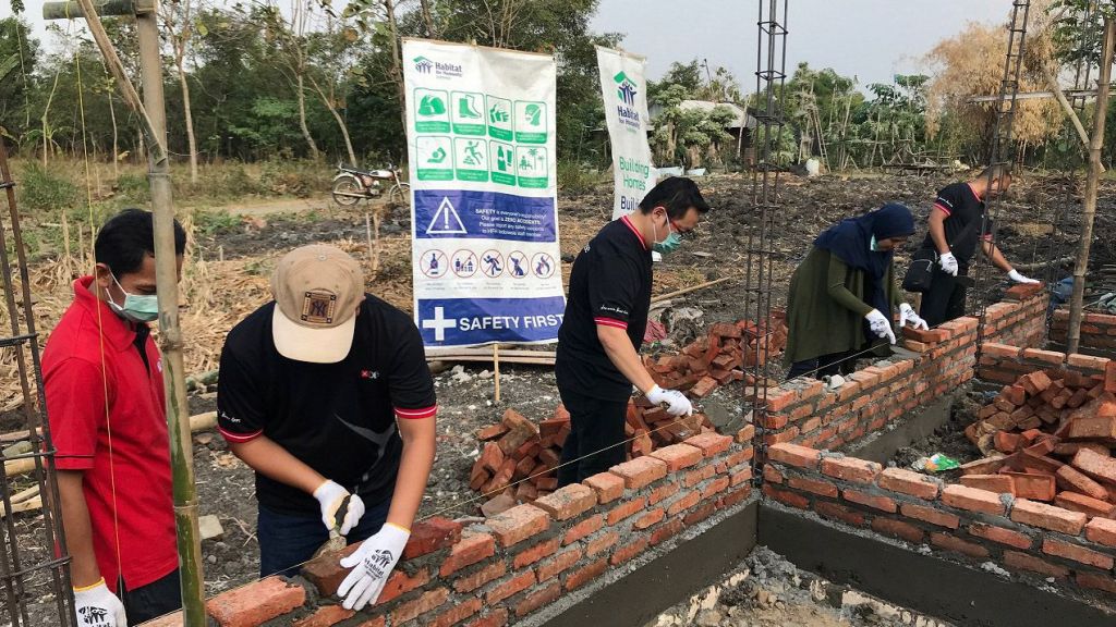 Misi Sosial, Bank DBS Indonesia Bangun Rumah untuk Warga Miskin Gresik