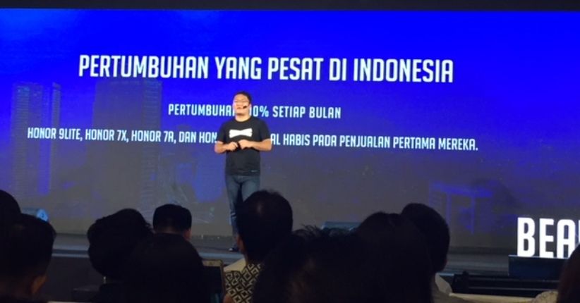 Resmi di Indonesia, Honor 10 Bawa Notch dan Kamera AI