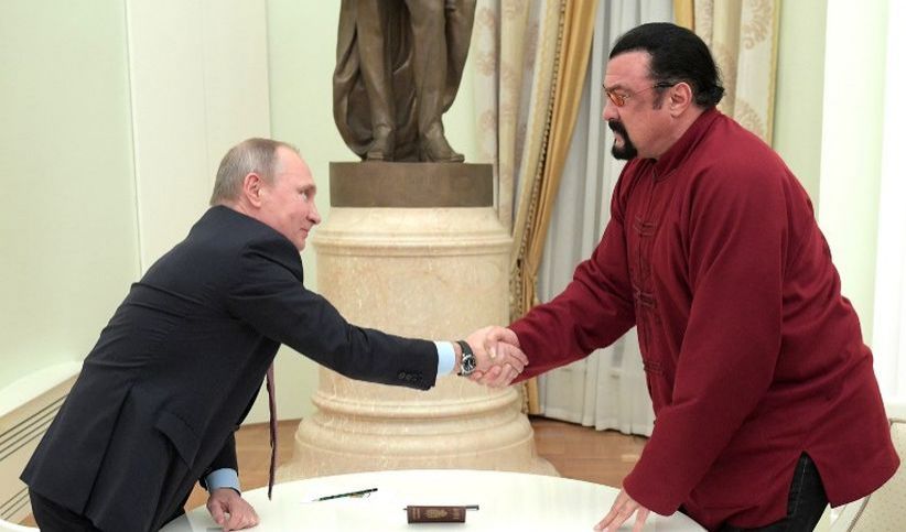Rusia Tunjuk Aktor Laga Steven Seagal Jadi Duta Khusus untuk Amerika