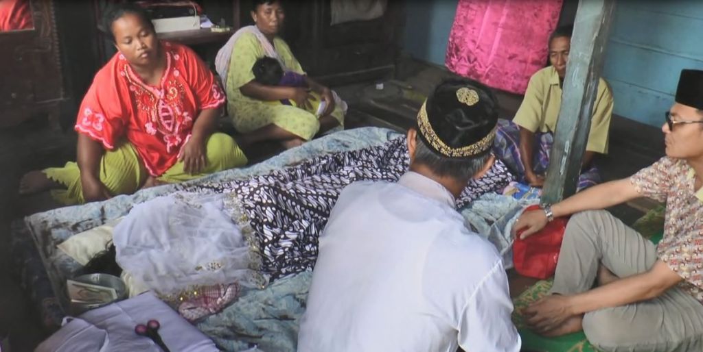 Dipatuk Ular Kobra di Dalam Rumahnya, Pelajar SMP di Pali Tewas