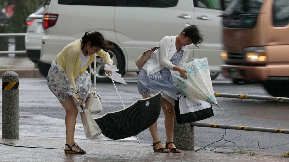 Bersiap Hadapi Badai Shanshan, Warga Jepang Diminta Pulang Cepat