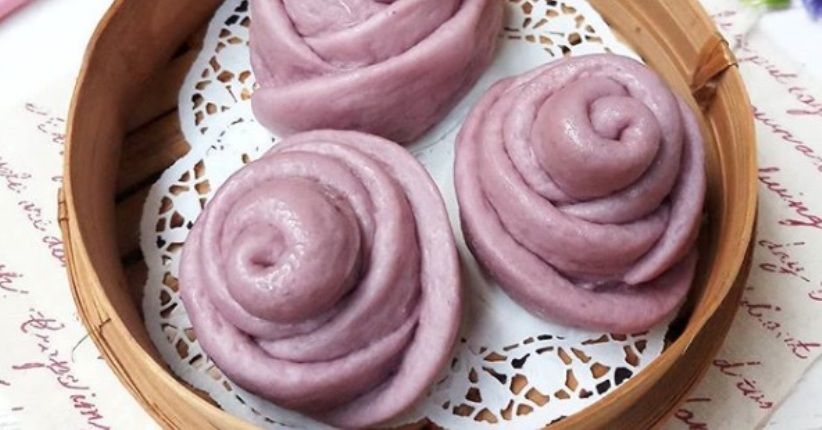 Berkreasi Bikin Bakpao Bunga dari Ubi Ungu yang Gurih