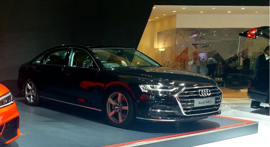 Harga Hampir Rp3 Miliar, Begini Fitur Mewah Audi A8 L Terbaru