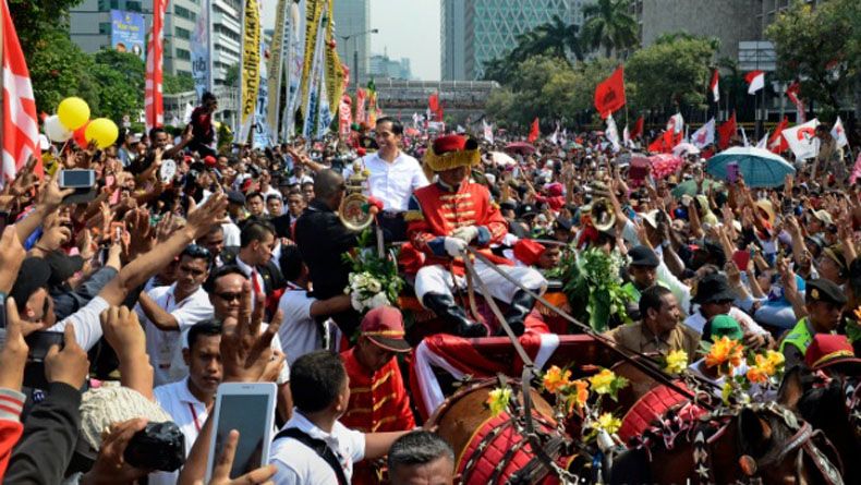 Jokowi Daftar Capres Jumat Pagi Diiringi Pawai Mobil Hias
