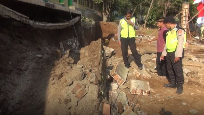 3 Kuli Bangunan Tertimpa Gedung Sekolah di Jombang, 1 Orang Tewas