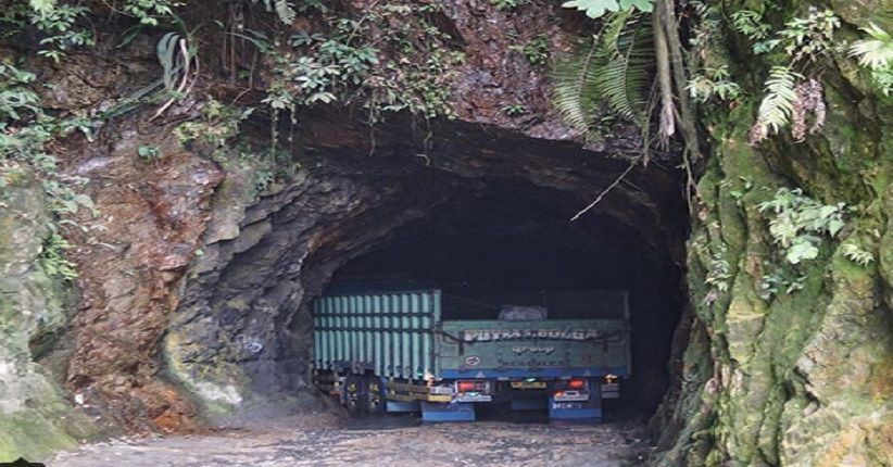 Wisata Tapanuli, Singgah Lewati Batu Lubang yang Miliki Kisah Mistis