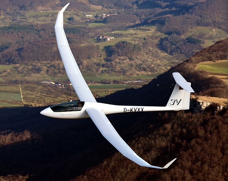Pesawat Glider Jatuh di Lembah Pegunungan Alpen, 2 Warga Austria Tewas