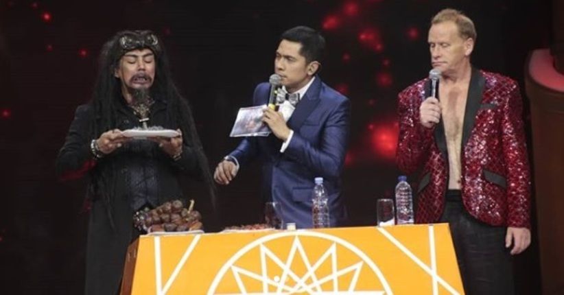 Master Limbad & Stevie Starr Adu Makan Paku di Panggung Duel Mahadaya