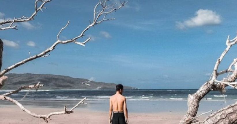 Wisata Kelas Dunia, Pantai Teres Tereksotis di Ujung Timur Indonesia