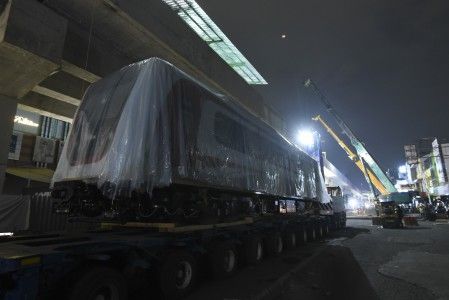 Uji Coba Perdana LRT Kelapa Gading-Velodrome Rawamangun Lancar