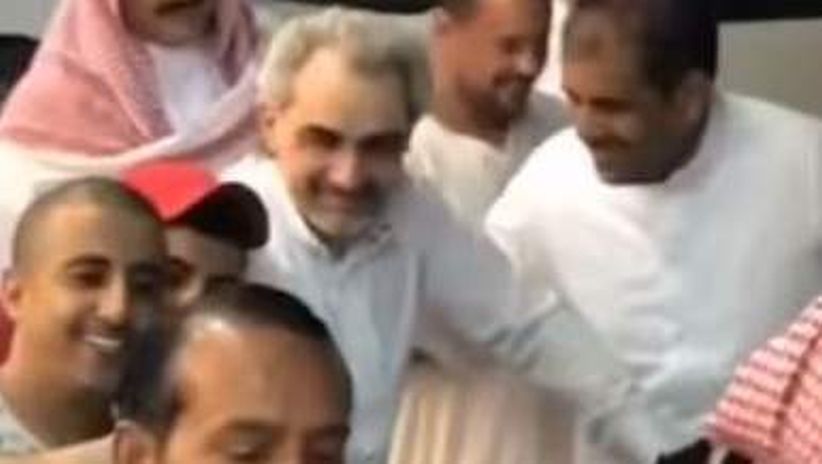 Heboh, Pangeran Terkaya Saudi Alwaleed bin Talal ke Toko Pakai Sepeda