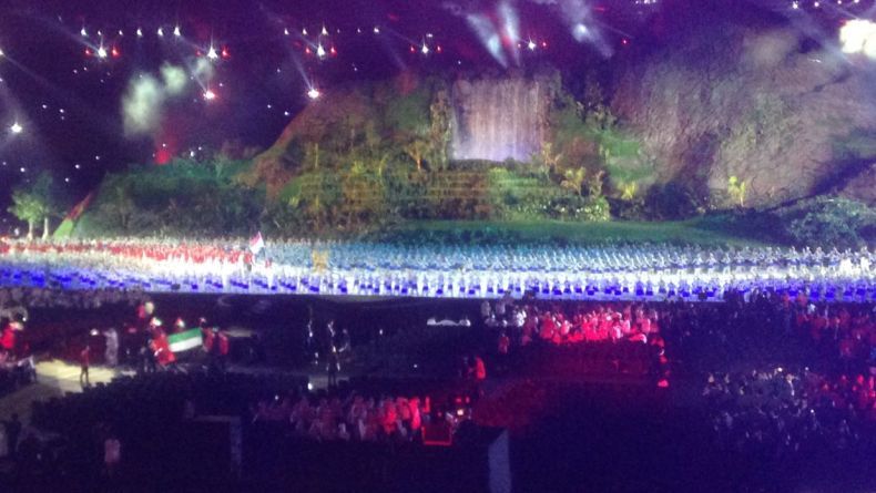 Asian Games 2018 Dibuka, Indonesia Tim Terakhir Melakukan Defile