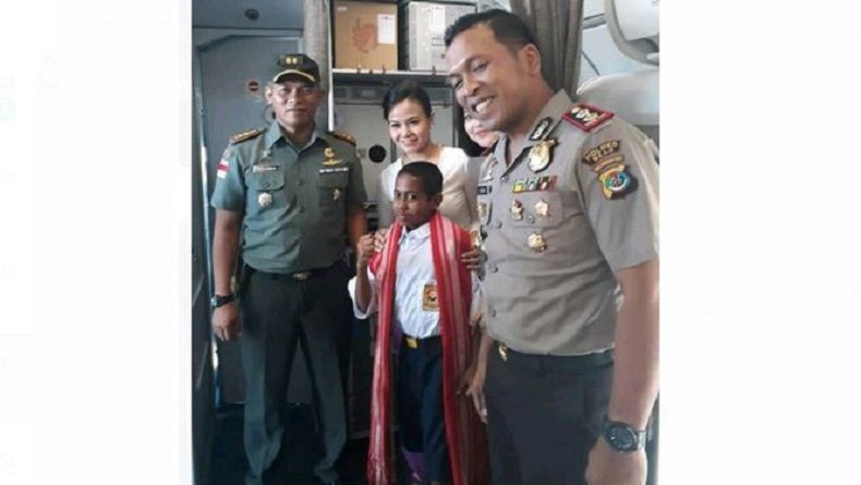 Bertemu Joni Kala, Bocah Pemanjat Tiang Bendera yang Selalu Tersenyum 