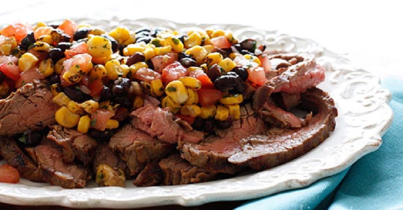 Steik Daging dengan Salad Jagung, Inspirasi Menu Spesial Idul Adha