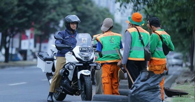 Tak Kalah dengan Jokowi, Anies Blusukan Pakai Motor Touring