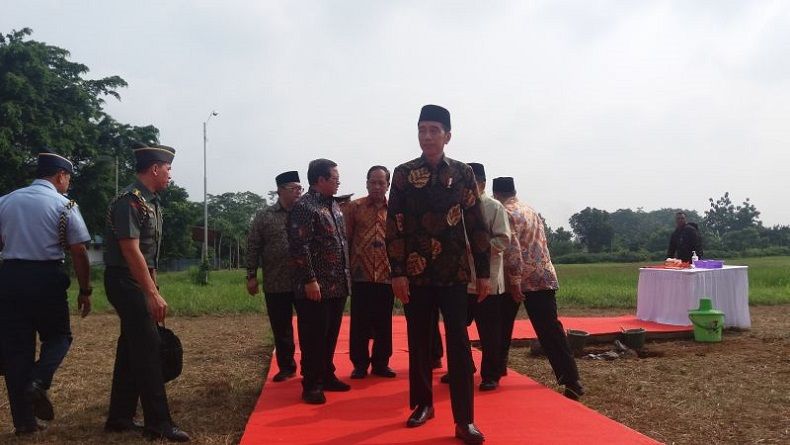 Presiden Jokowi Salat Idul Adha di Lapangan Tegar Beriman Cibinong
