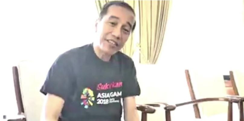 Jokowi Ungkap Senang Pakai Sneakers Lokal di YouTube