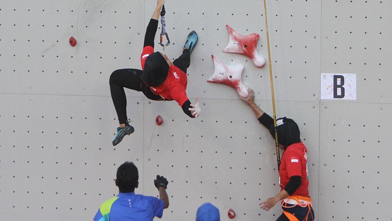 Panjat Tebing Estafet Tambah 2 Emas untuk Indonesia