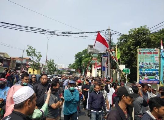 Eksekusi Lahan Kampus UIN Ciputat Ricuh, 5 Warga Diamankan Polisi