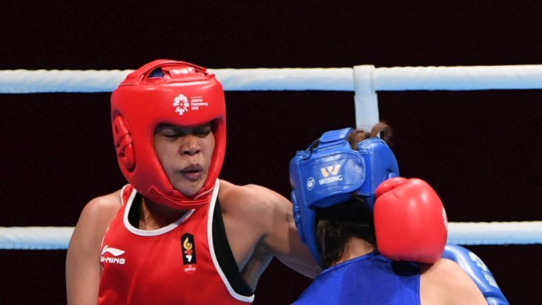 Petinju Putri Huswatun Hasanah Berikan Perunggu ke-39 untuk Indonesia