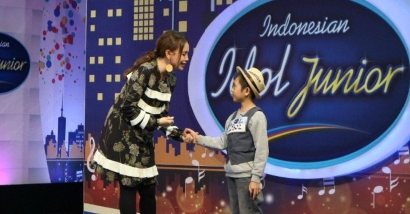 Lihat Aksi Lawrence Menyanyi di Idol Junior, Rossa Tak Kuasa Menangis