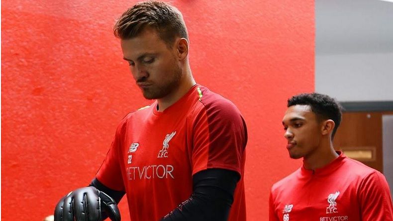 Pertanyakan Keputusan Liverpool, Mignolet Dikritik Klopp