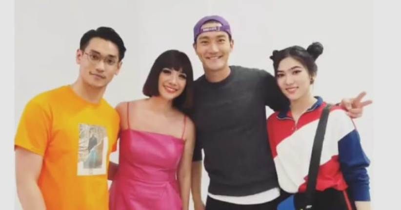 Kisah Para Seleb Foto Bareng SuJu di Backstage Penutupan Asian Games
