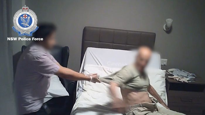 Tega, Perawat di Sydney Pukuli Lansia yang Dirawatnya Pakai Sepatu