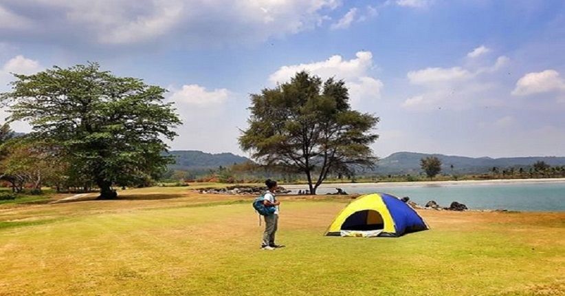 Indahnya Pantai Bugel Cemara Banten, Tersembunyi di Ujung Pulau Jawa