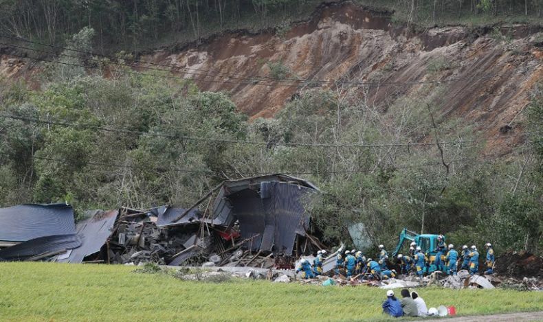 Gempa di Jepang Renggut 16 Nyawa, 26 Orang Masih Tertimbun Longsor