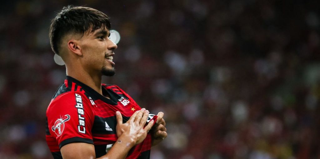 Barcelona Salip Pemain Incaran Liverpool asal Brasil