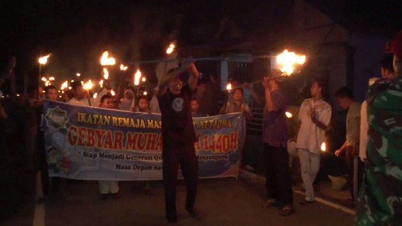 Ribuan Warga Prabumulih Pawai Obor Meriahkan Tahun Baru Islam